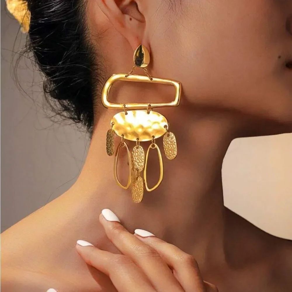 Gold Statement Dangle Earrings - Elegant Women's Jewelry R370